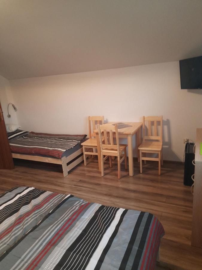 Noclegi KOZINIEC Bobrka Esterno foto