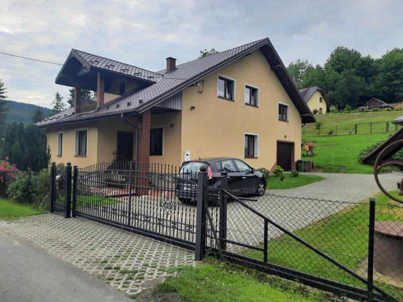 Noclegi KOZINIEC Bobrka Esterno foto