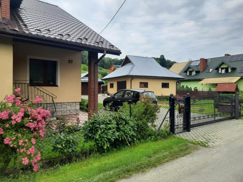 Noclegi KOZINIEC Bobrka Esterno foto